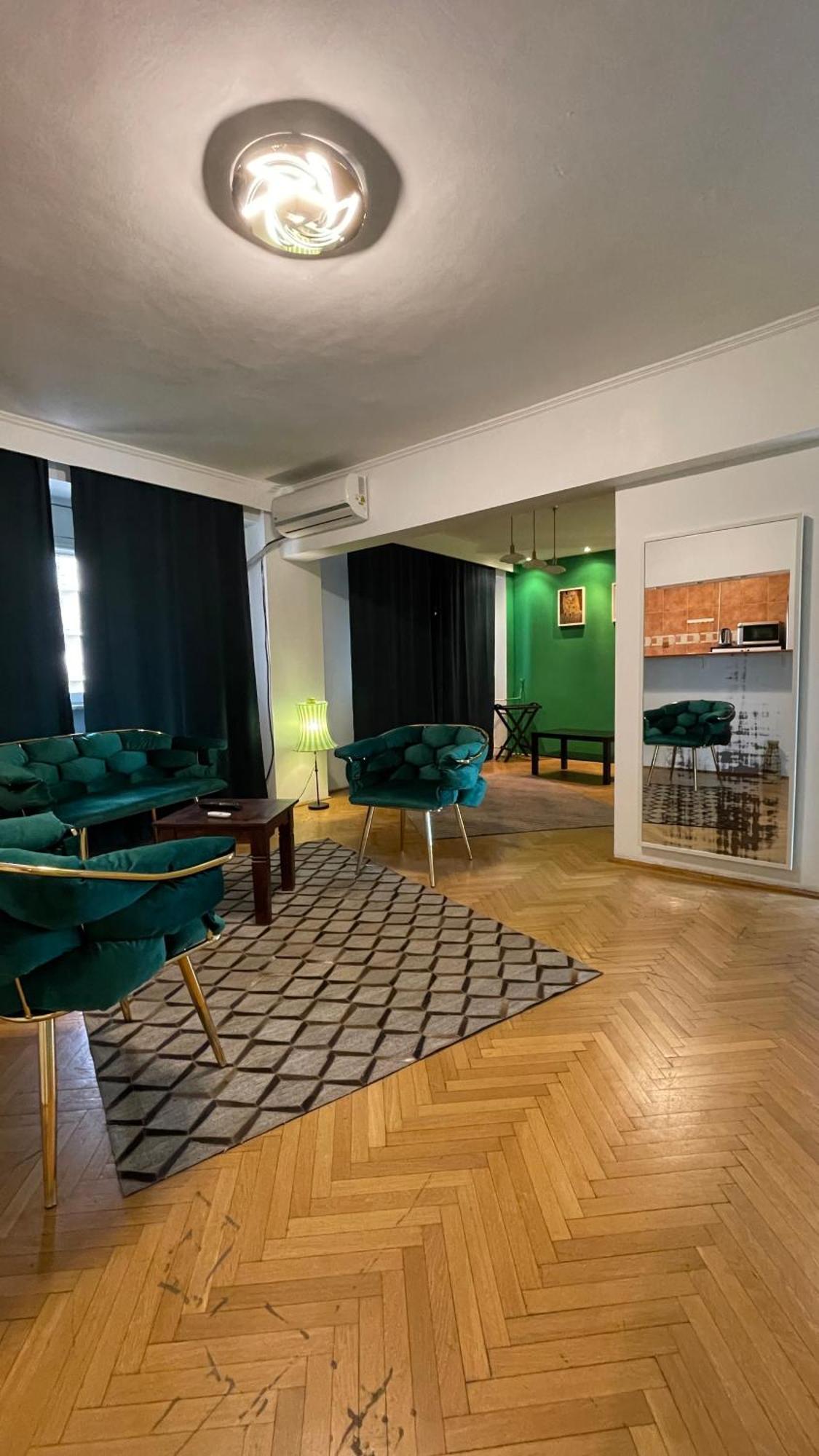 Terrace Balcony Downtown Delight Old Town Oasis City Center Universitate Square Old Town Βουκουρέστι Εξωτερικό φωτογραφία